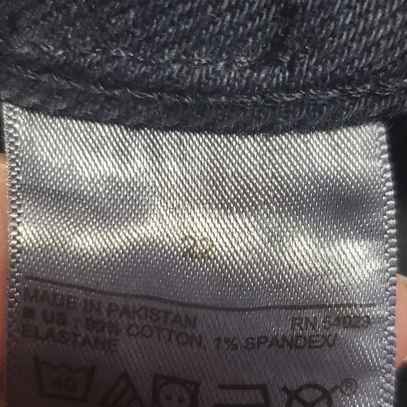 NWOT Old Navy Women's High Rise O.G. Straight Denim Shorts 22 Plus - Picture 5 of 5